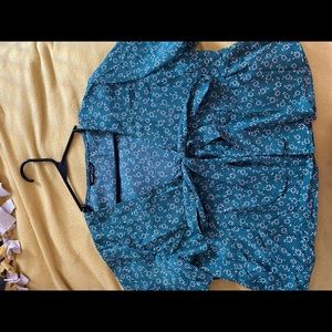 Green flower Blouse, size L